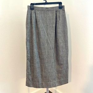 Pencil skirt grey pattern